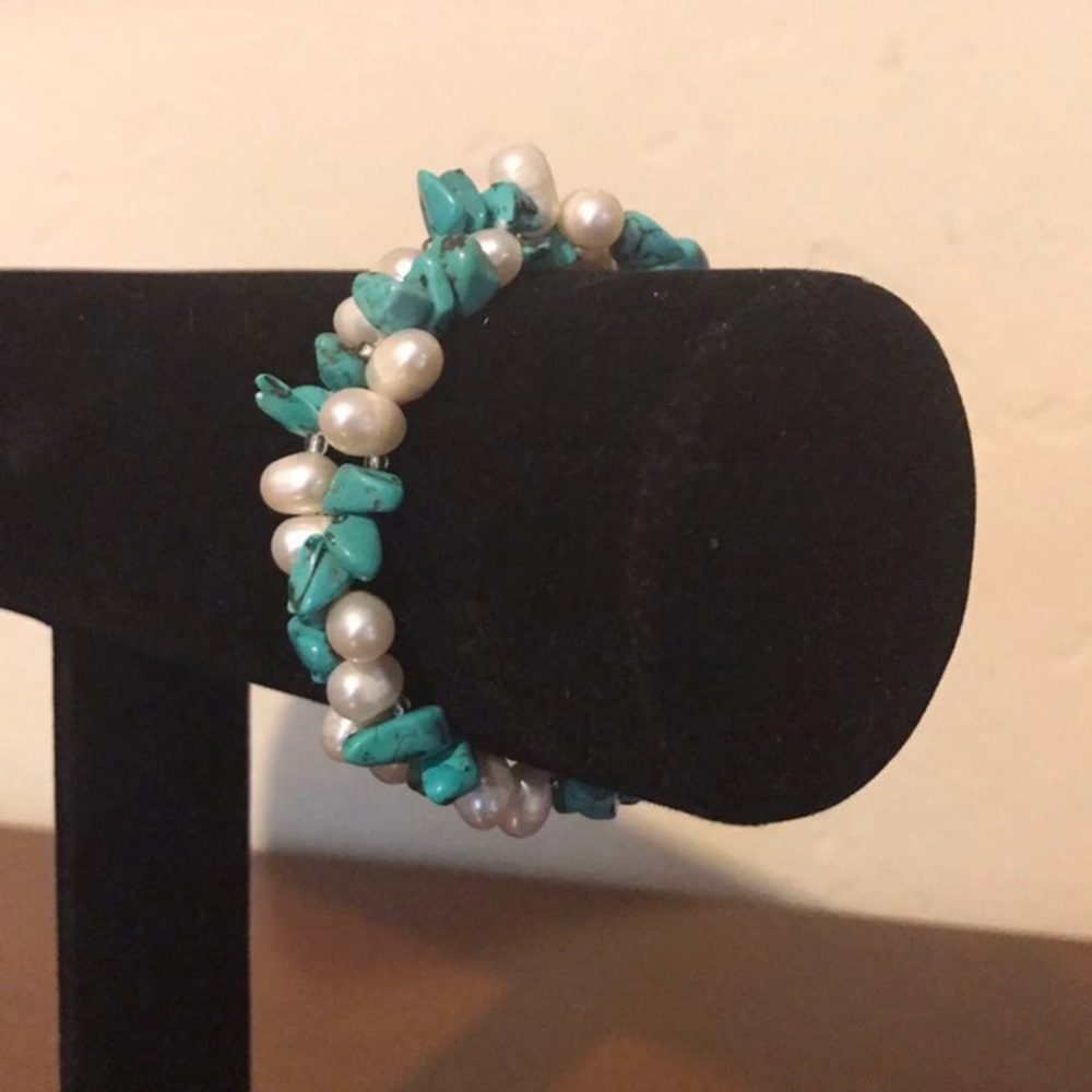 Blue white pearl bracelet